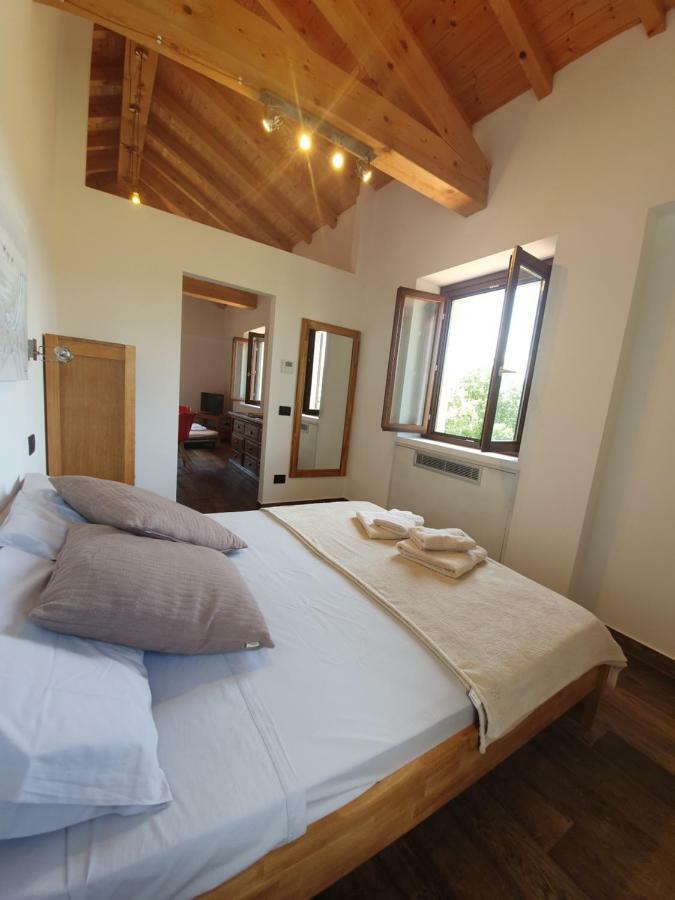Agriturismo Podere Nigriano Saló Exterior foto